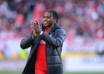 Schalke steht offenbar vor der Verpflichtung von Junior Adamu. Der Stürmer vom SC Freiburg soll bereits den Medizincheck absolvieren. Foto: RHR-Foto
